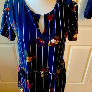 Agnes&Dora relaxed ruffle tunic